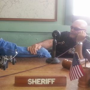 Meet your Posher, Carl